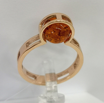 Серебряное кольцо с янтарем