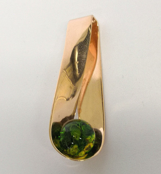 Серебряная подвеска с янтарем